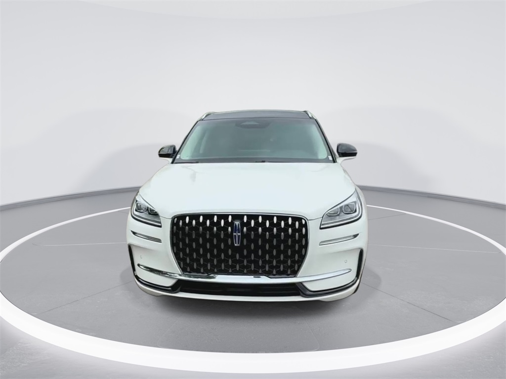 2024 Lincoln Corsair Grand Touring photo 3