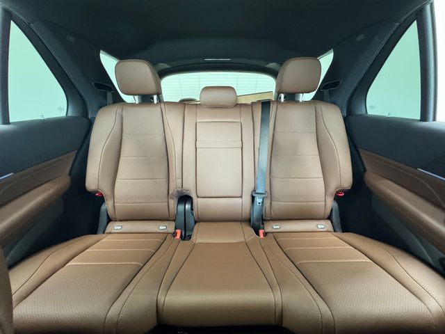 2025 Mercedes Benz GLE 450 4MATIC photo 3