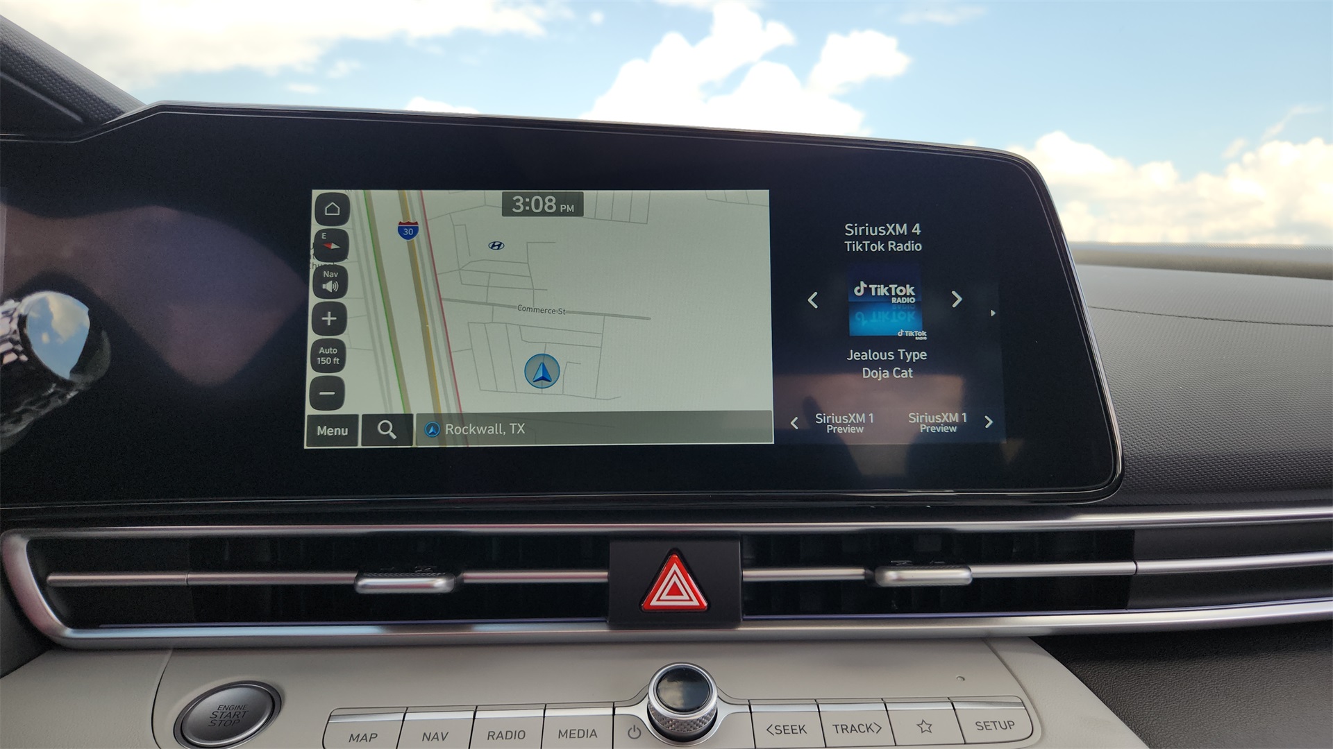 2025 Hyundai Elantra Limited photo 15