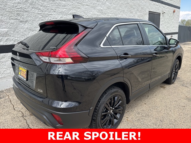 2025 Mitsubishi Eclipse Cross LE photo 3