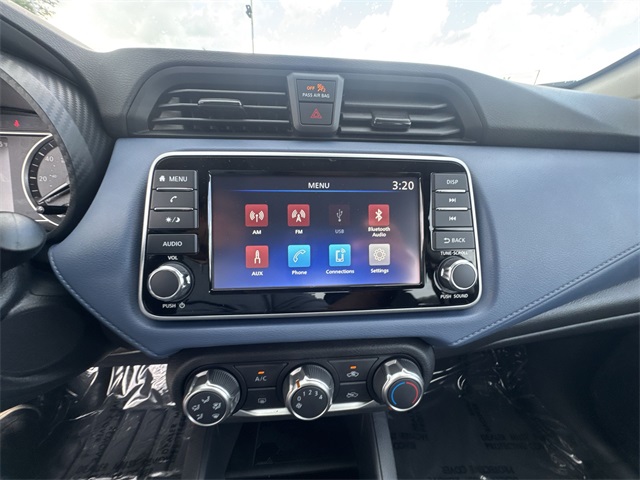 2025 Nissan Versa 1.6 SV photo 16
