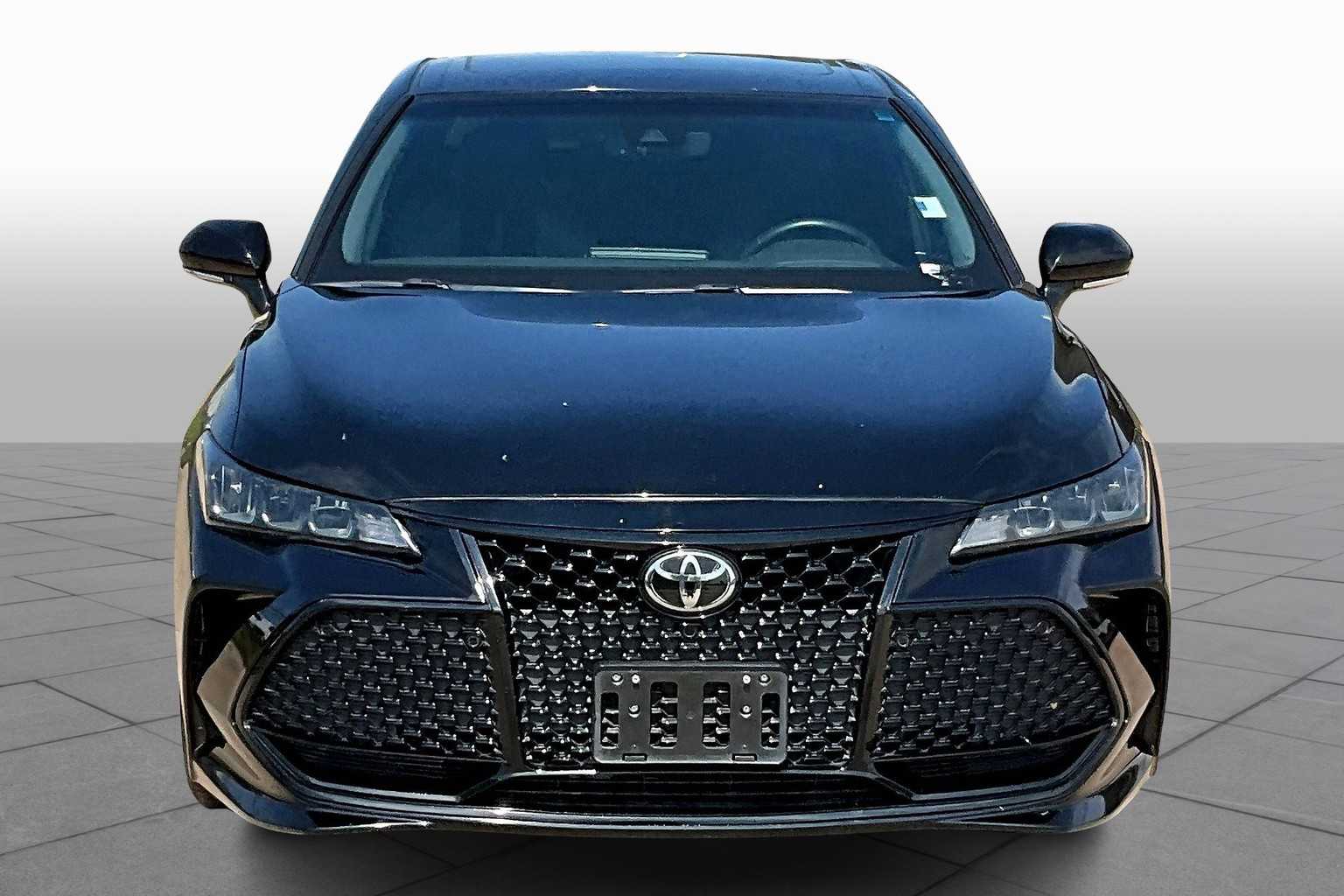 2021 Toyota Avalon XSE photo 2