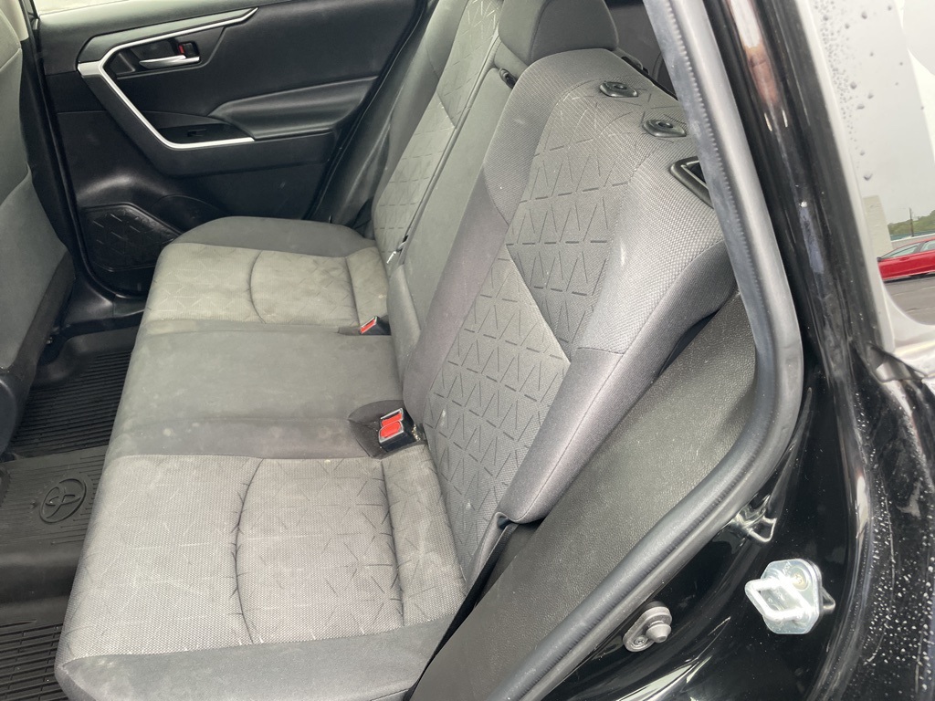 2021 Toyota RAV4 Hybrid XLE photo 10