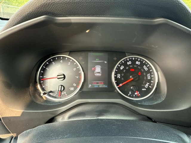 2022 Toyota RAV4 LE photo 26