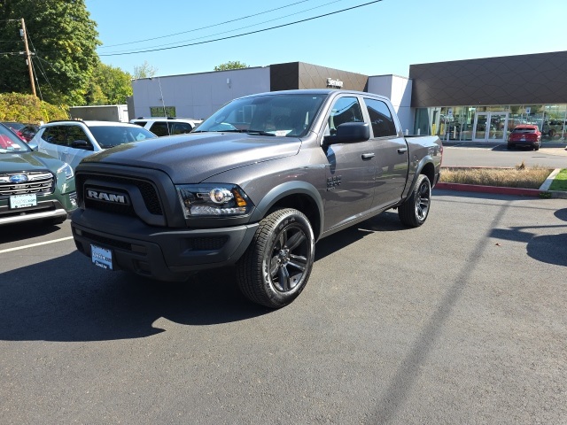 2024 Ram 1500 Classic Warlock photo 3