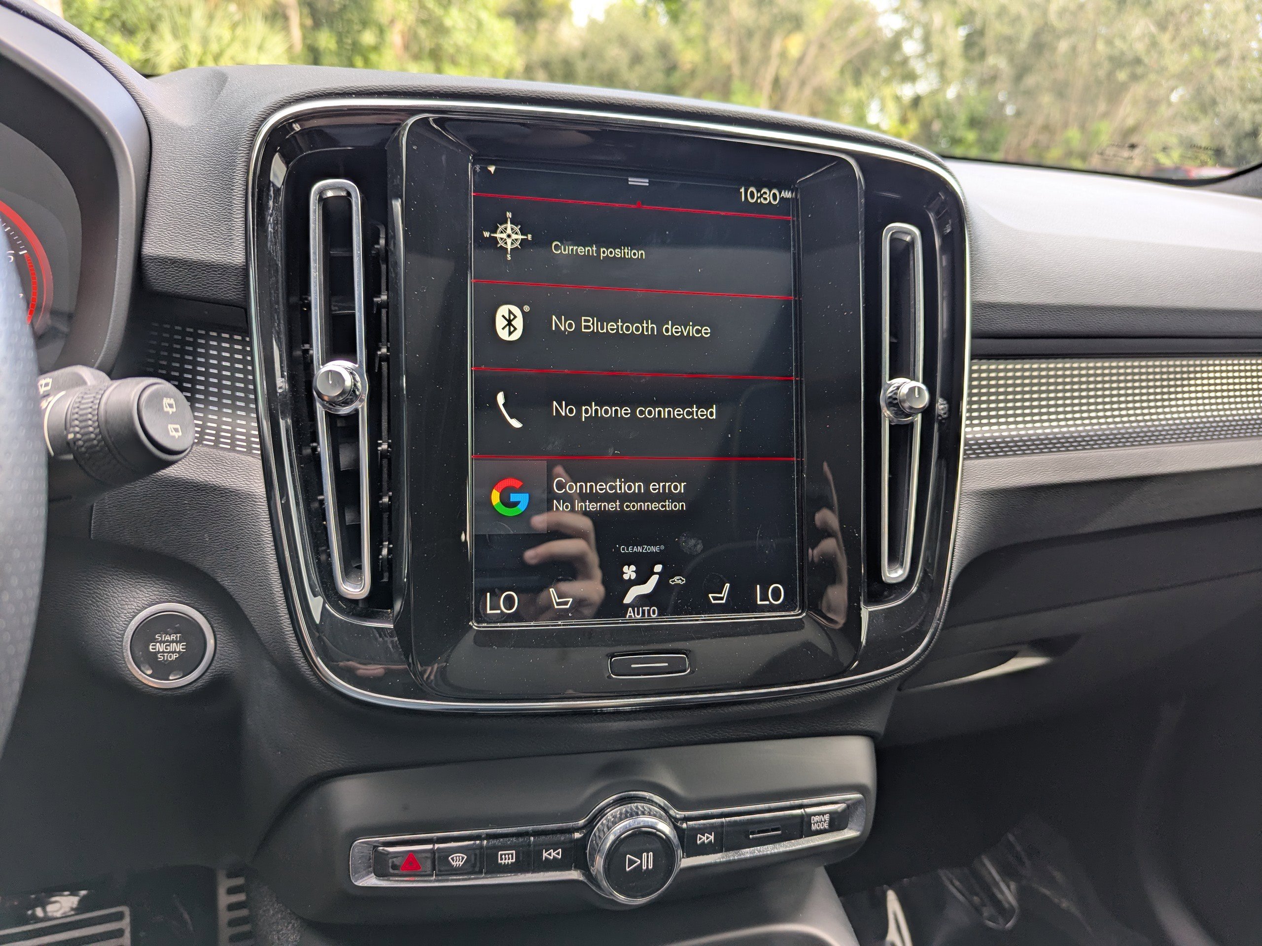 2021 Volvo XC40 R-Design photo 16