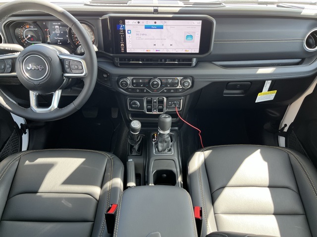 2025 Jeep Wrangler Sahara photo 9