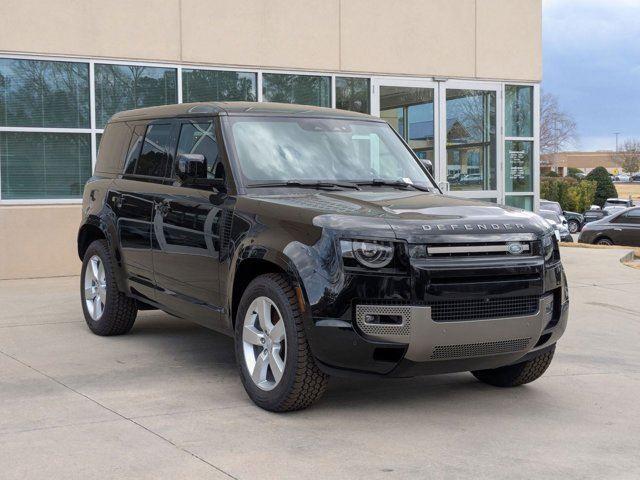 2025 Land Rover Defender X-Dynamic SE photo 3