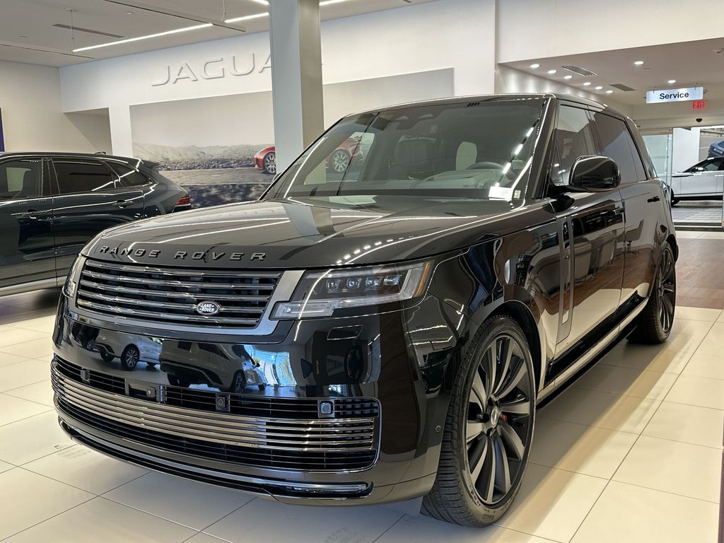 New 2024 Land Rover Range Rover SV 4D Sport Utility in Englewood 
