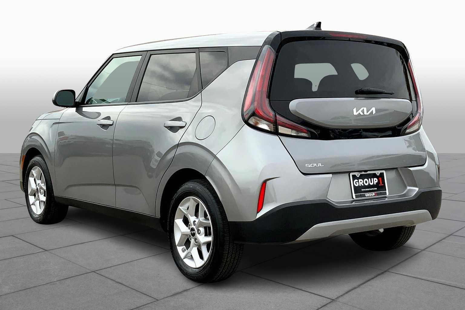 2023 Kia Soul LX photo 11