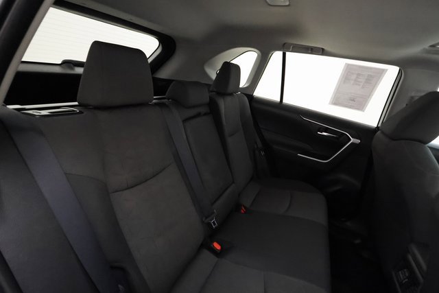 2022 Toyota RAV4 Hybrid XLE photo 19