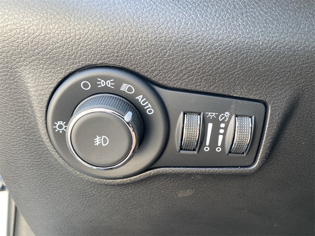 2025 Jeep Compass Latitude photo 22