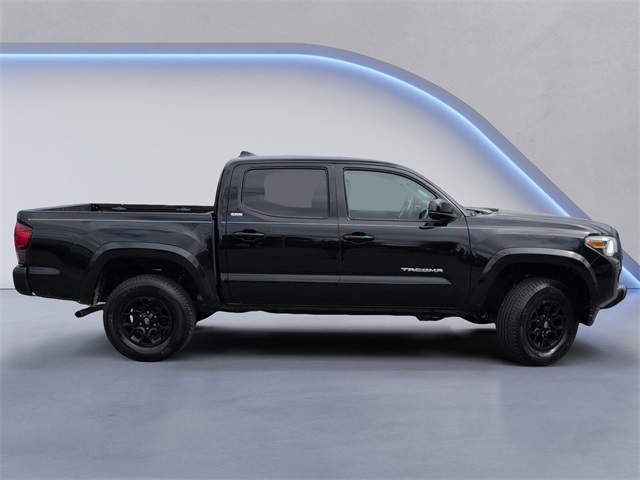 2020 Toyota Tacoma SR5 photo 3