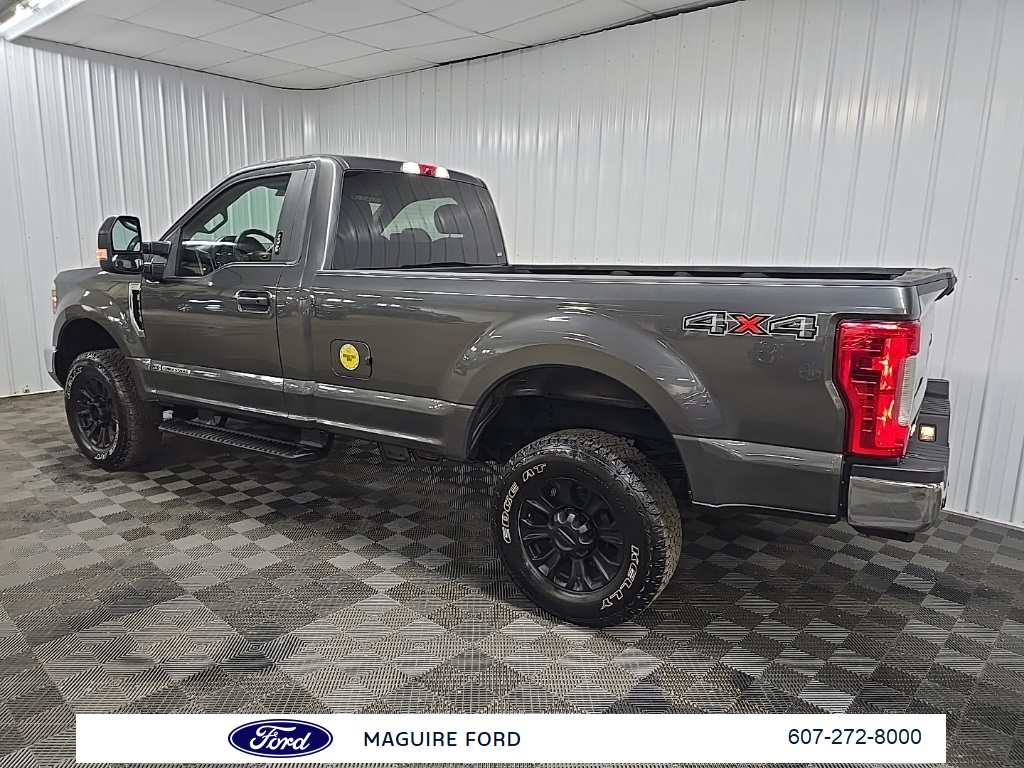 2019 Ford F-350 XLT photo 4