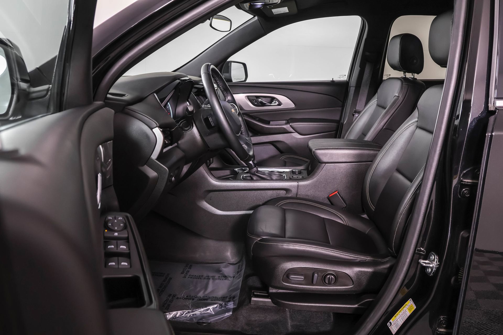 2023 Chevrolet Traverse Leather photo 3