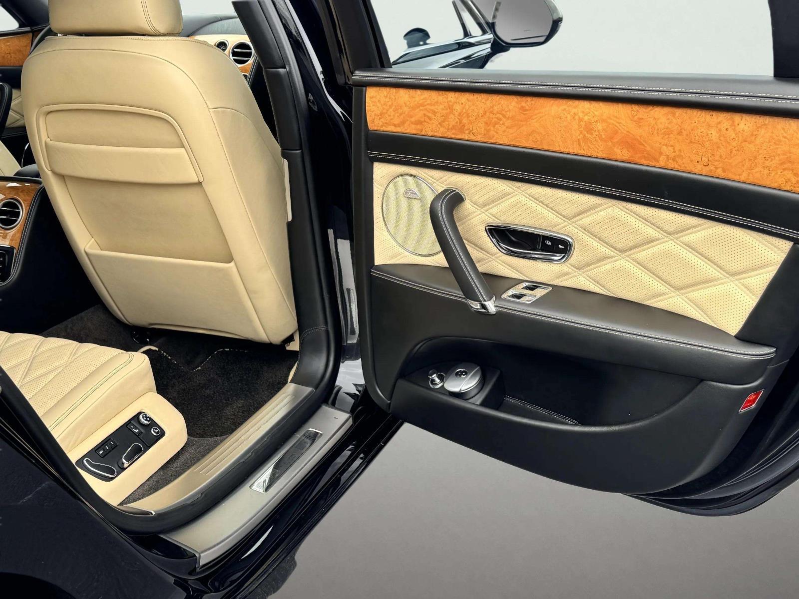 2014 Bentley Flying Spur Base photo 27