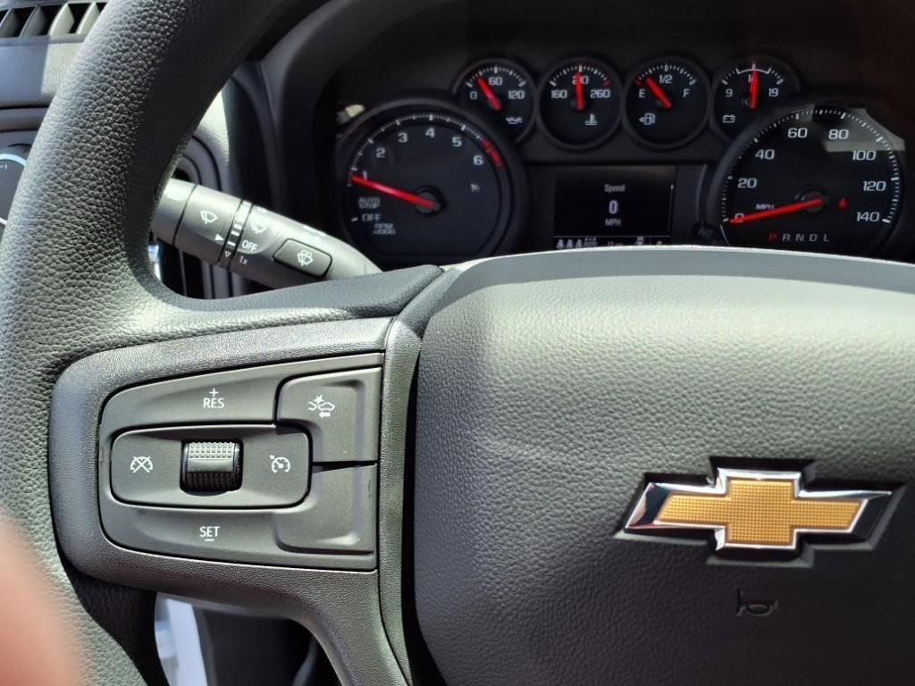 2025 Chevrolet Silverado 1500 Custom photo 15