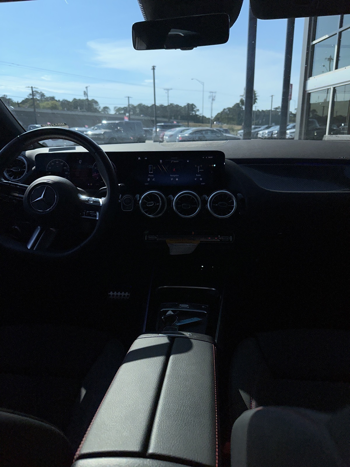 2025 Mercedes Benz GLA 250 photo 9