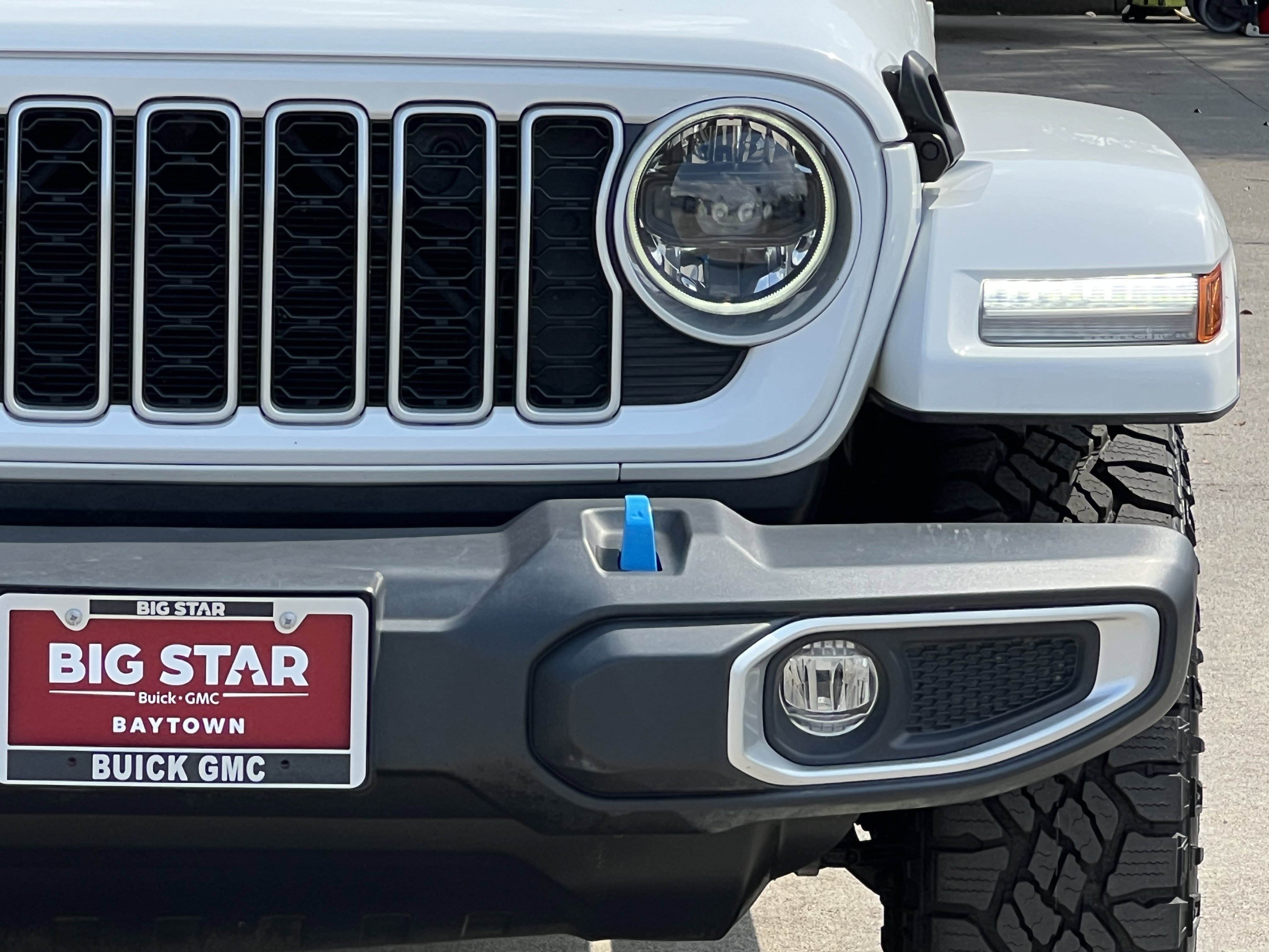 2024 Jeep Wrangler Sahara 4xe photo 4