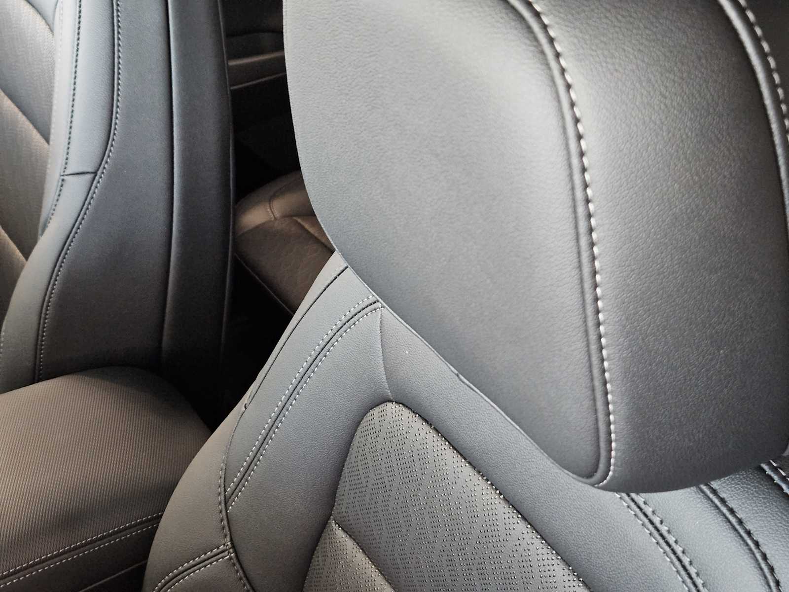 2026 Chevrolet Equinox photo 18