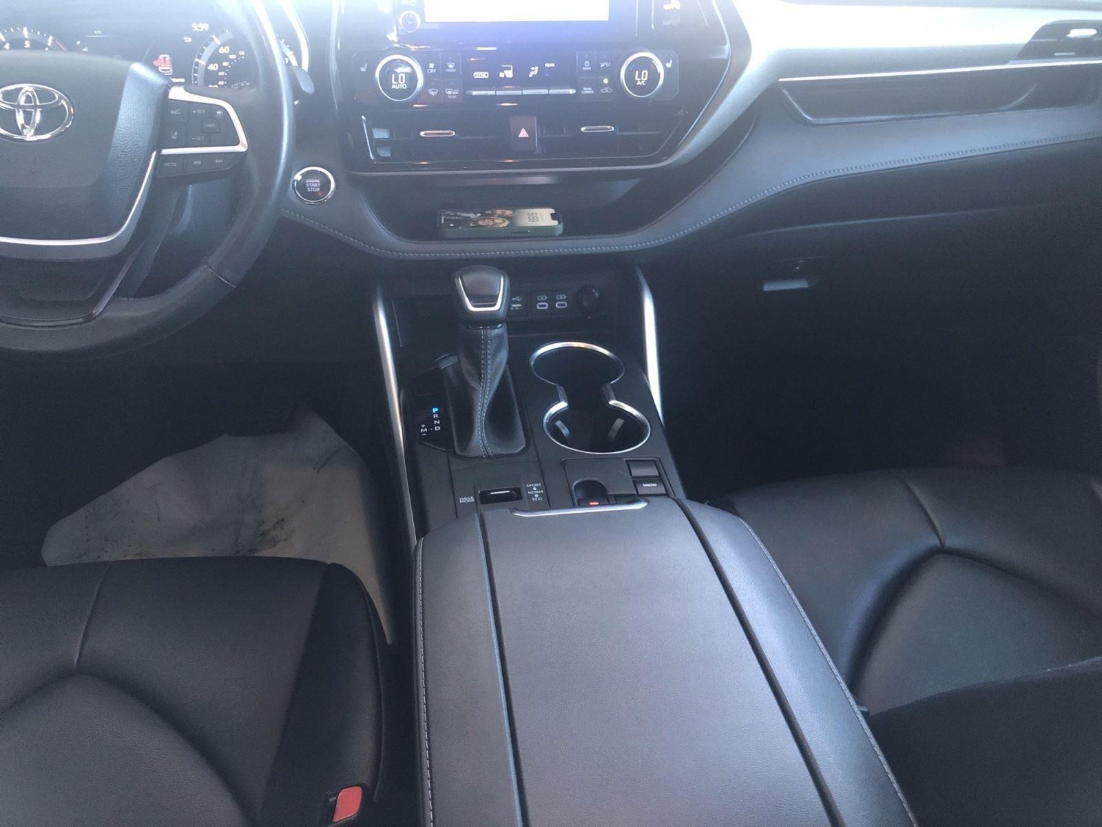 2023 Toyota Highlander XSE photo 11