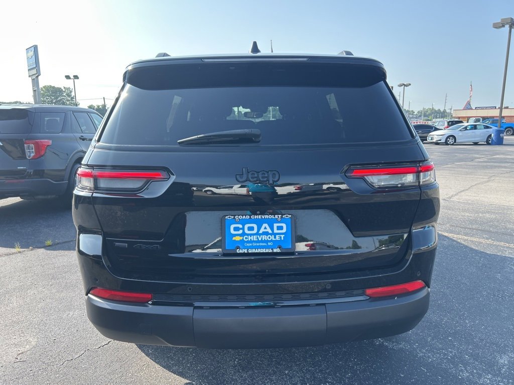 2022 Jeep Grand Cherokee Altitude photo 3