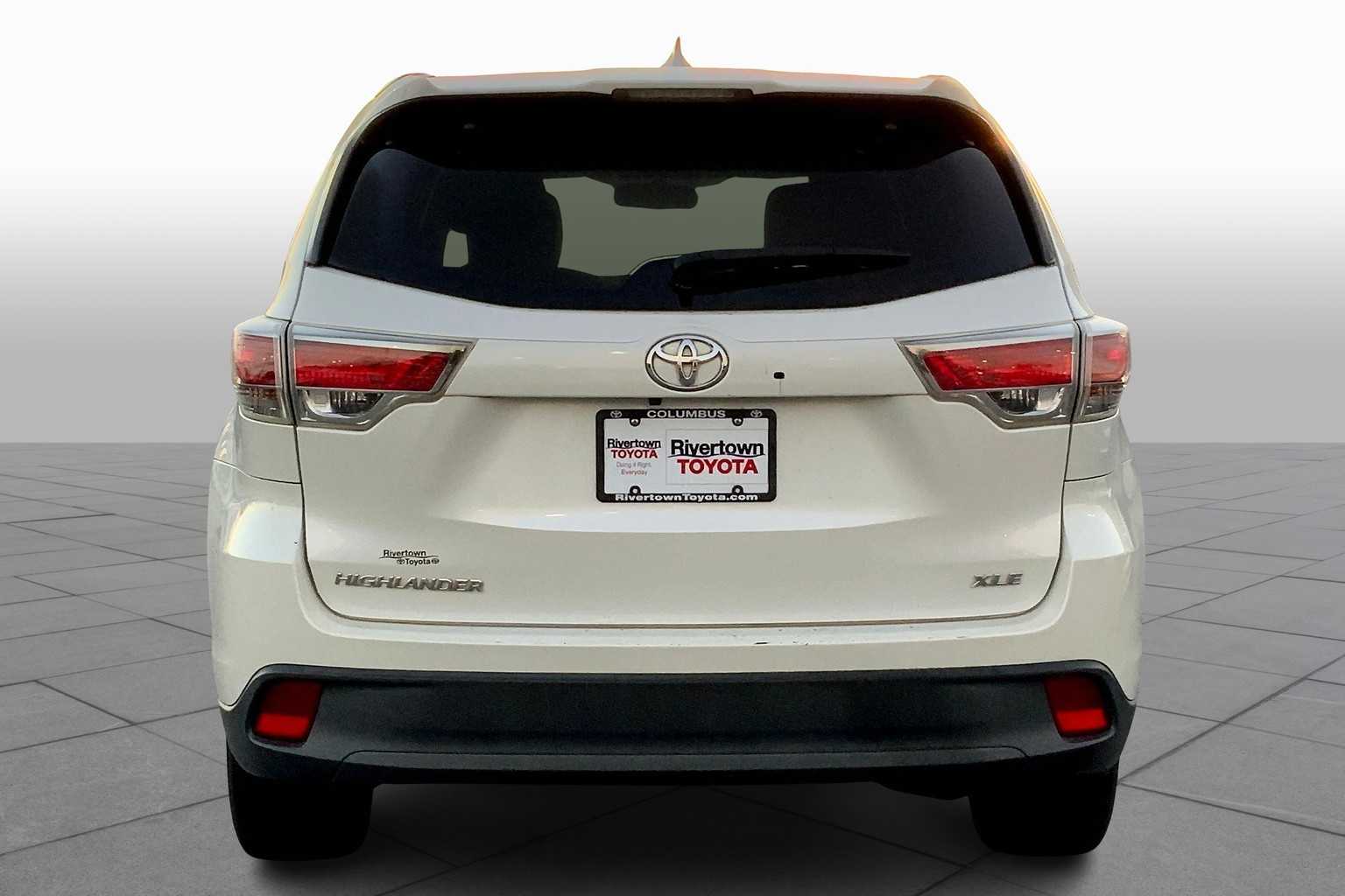 2016 Toyota Highlander XLE photo 4