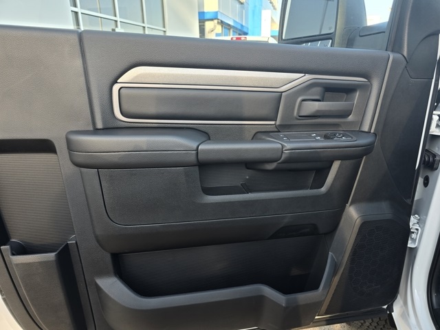 2026 Ram 3500 Tradesman photo 8