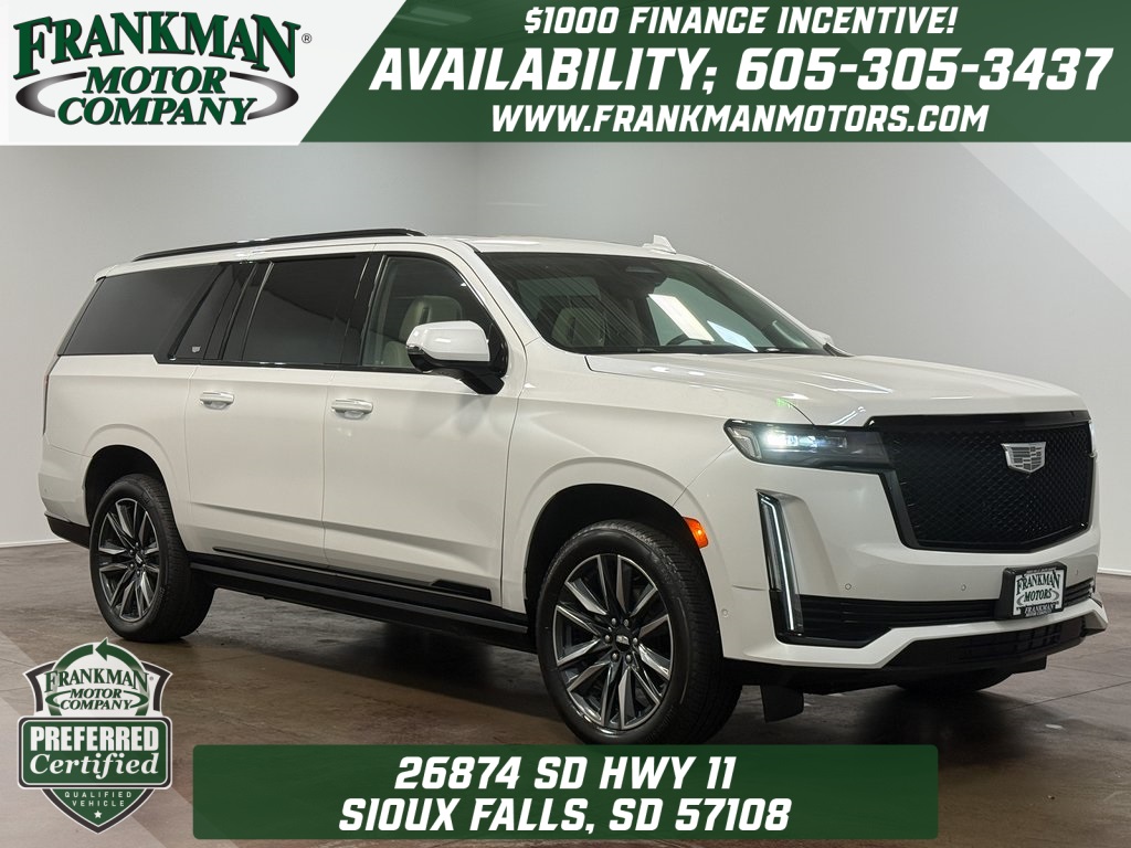 2021 Cadillac Escalade ESV Sport Platinum's photo