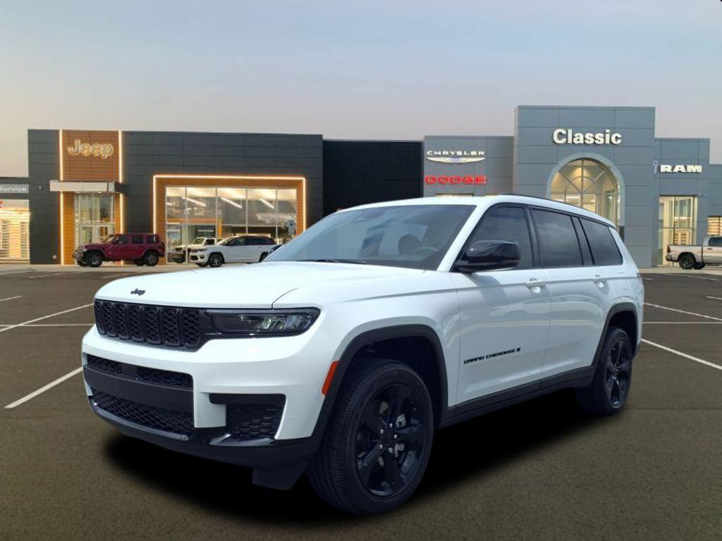 2025 Jeep Grand Cherokee L Altitude's photo