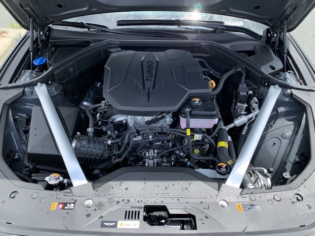 2025 Genesis G70 2.5T photo 12