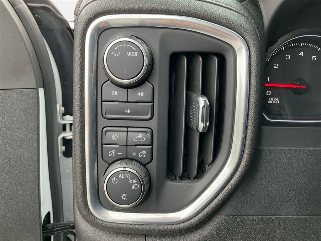 2022 Chevrolet Silverado 2500HD LT photo 11