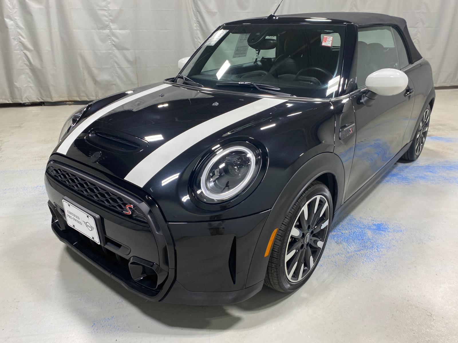 2023 MINI Convertible S's photo