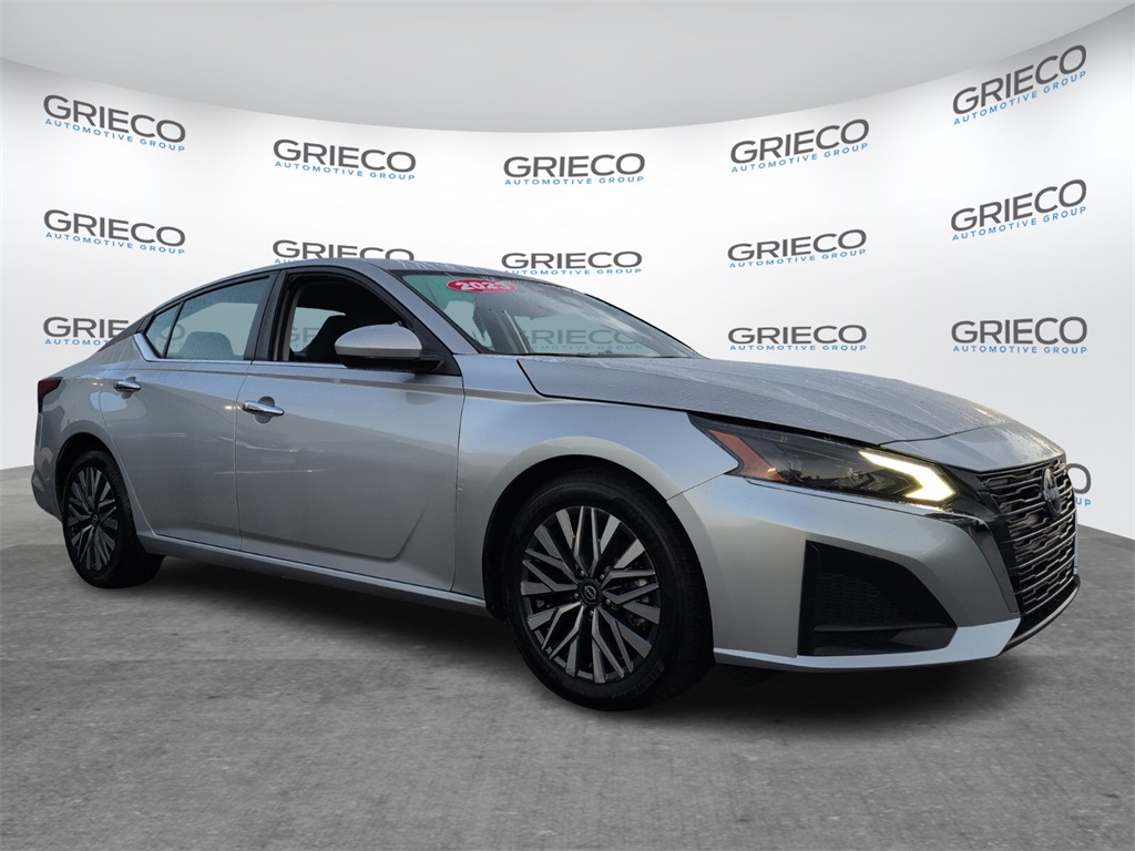 2023 Nissan Altima SV
