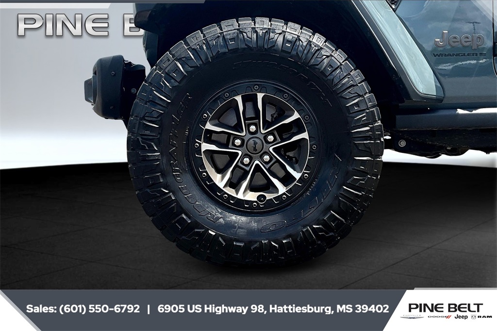 2024 Jeep Wrangler Rubicon 392 photo 7