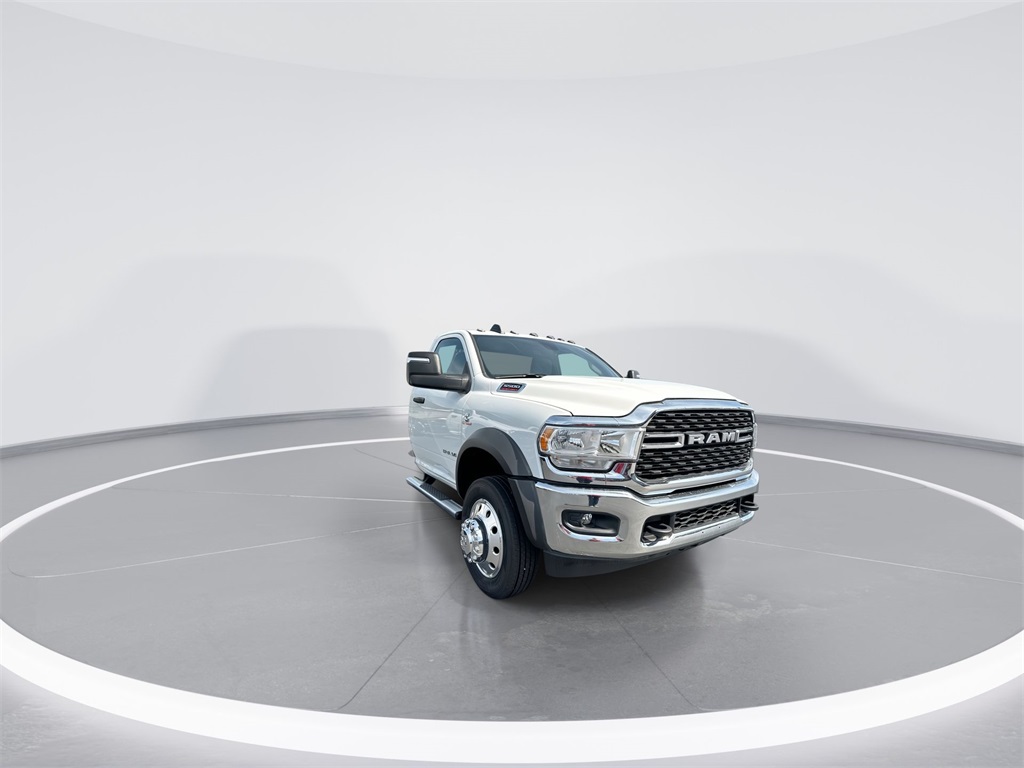 2024 Ram 5500 SLT photo 2