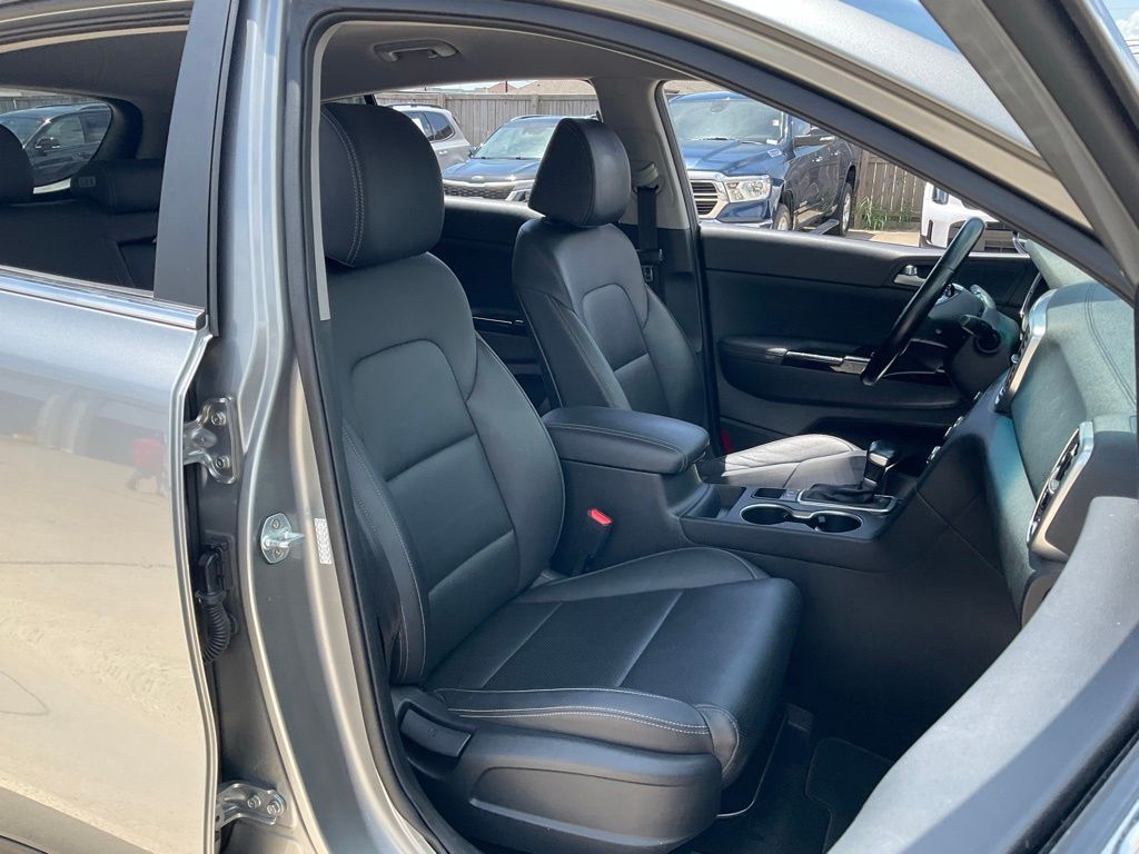 2020 Kia Sportage EX photo 8