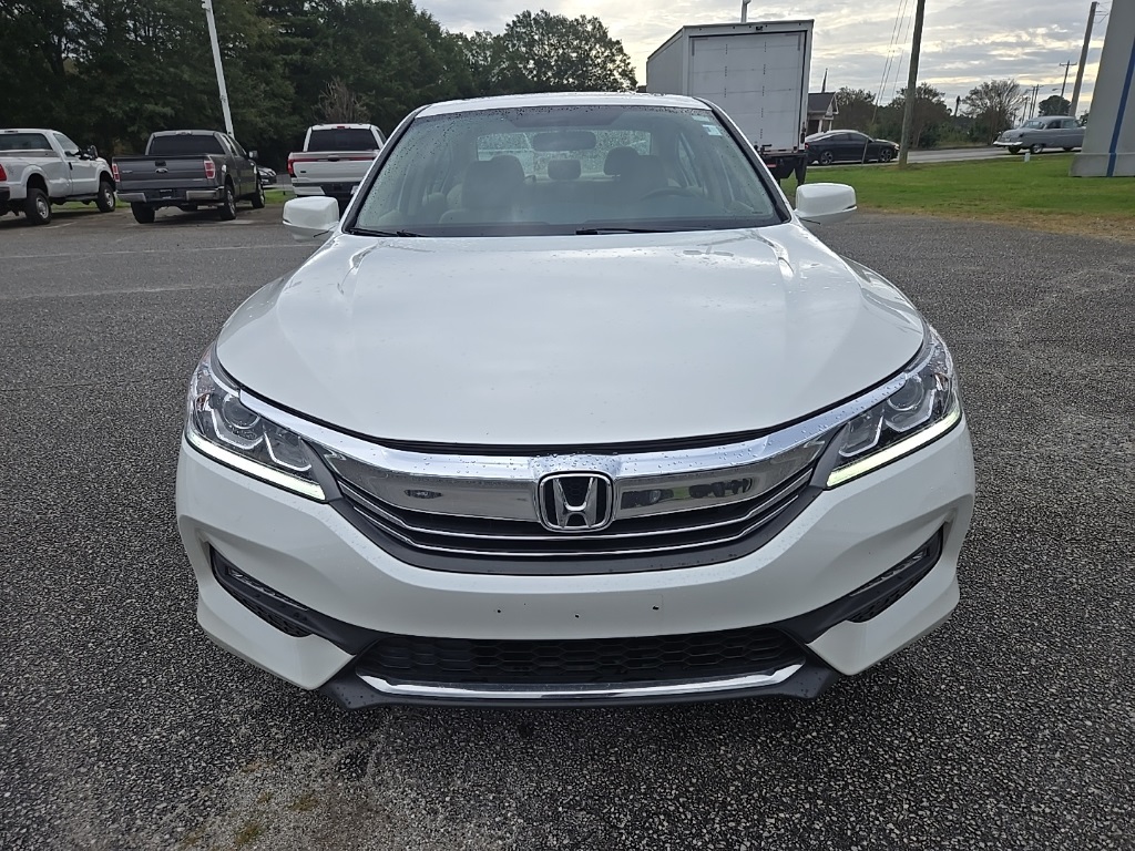 2017 Honda Accord EX photo 2