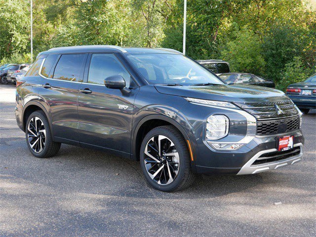 2025 Mitsubishi Outlander Plug-in Hybrid SEL's photo