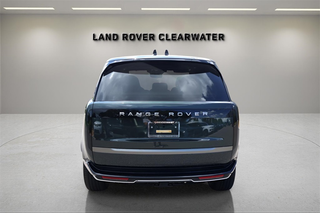 2025 Land Rover Range Rover SE photo 4