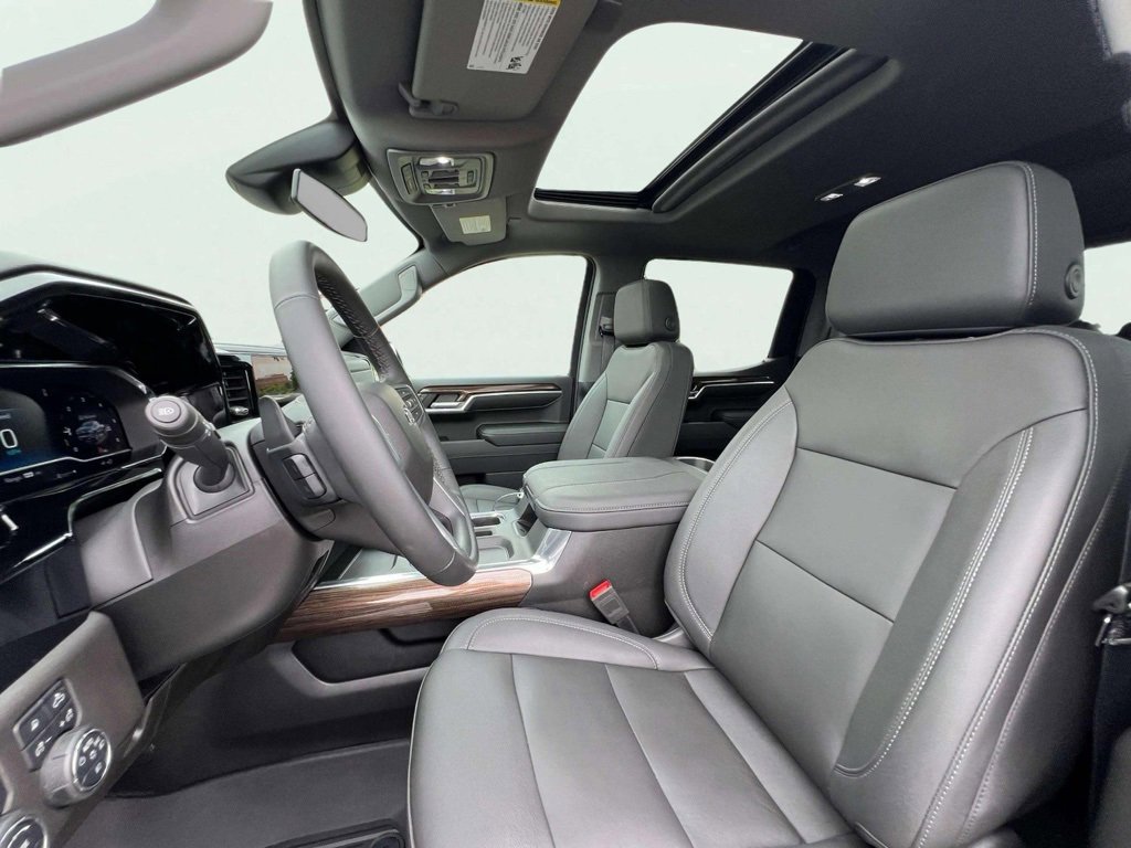 2024 Chevrolet Silverado 1500 RST photo 16