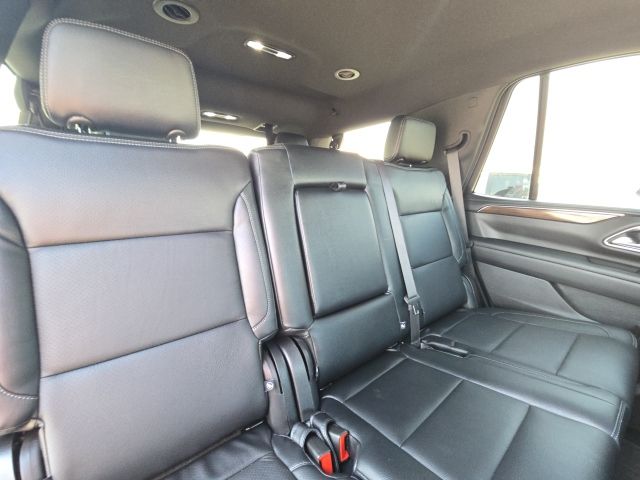 2022 Gmc Yukon SLE photo 13