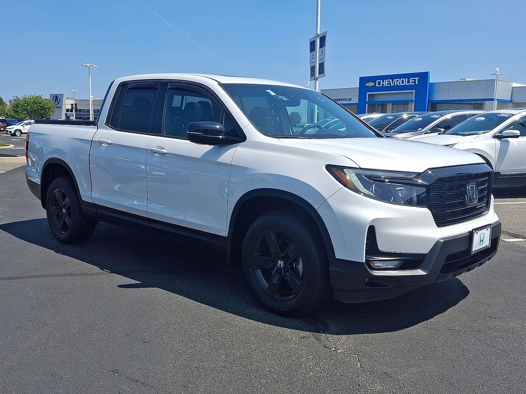 2022 Honda Ridgeline Black Edition photo 2