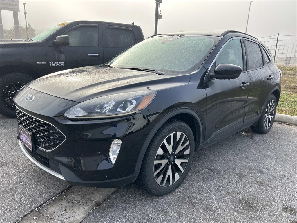 2020 Ford Escape SEL photo 4