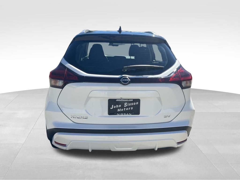 2023 Nissan Kicks SV photo 4