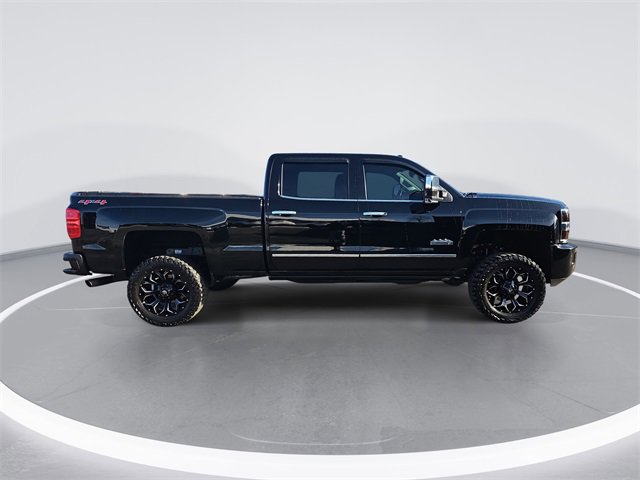 2017 Chevrolet Silverado 2500HD High Country photo 2
