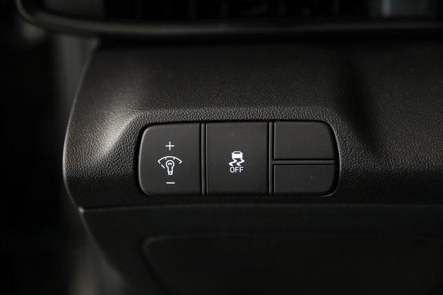 2025 Hyundai Elantra SEL Sport photo 9