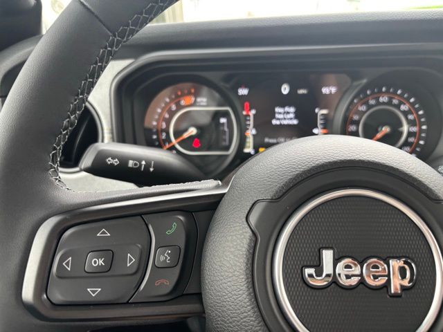 2025 Jeep Wrangler Sport S photo 22