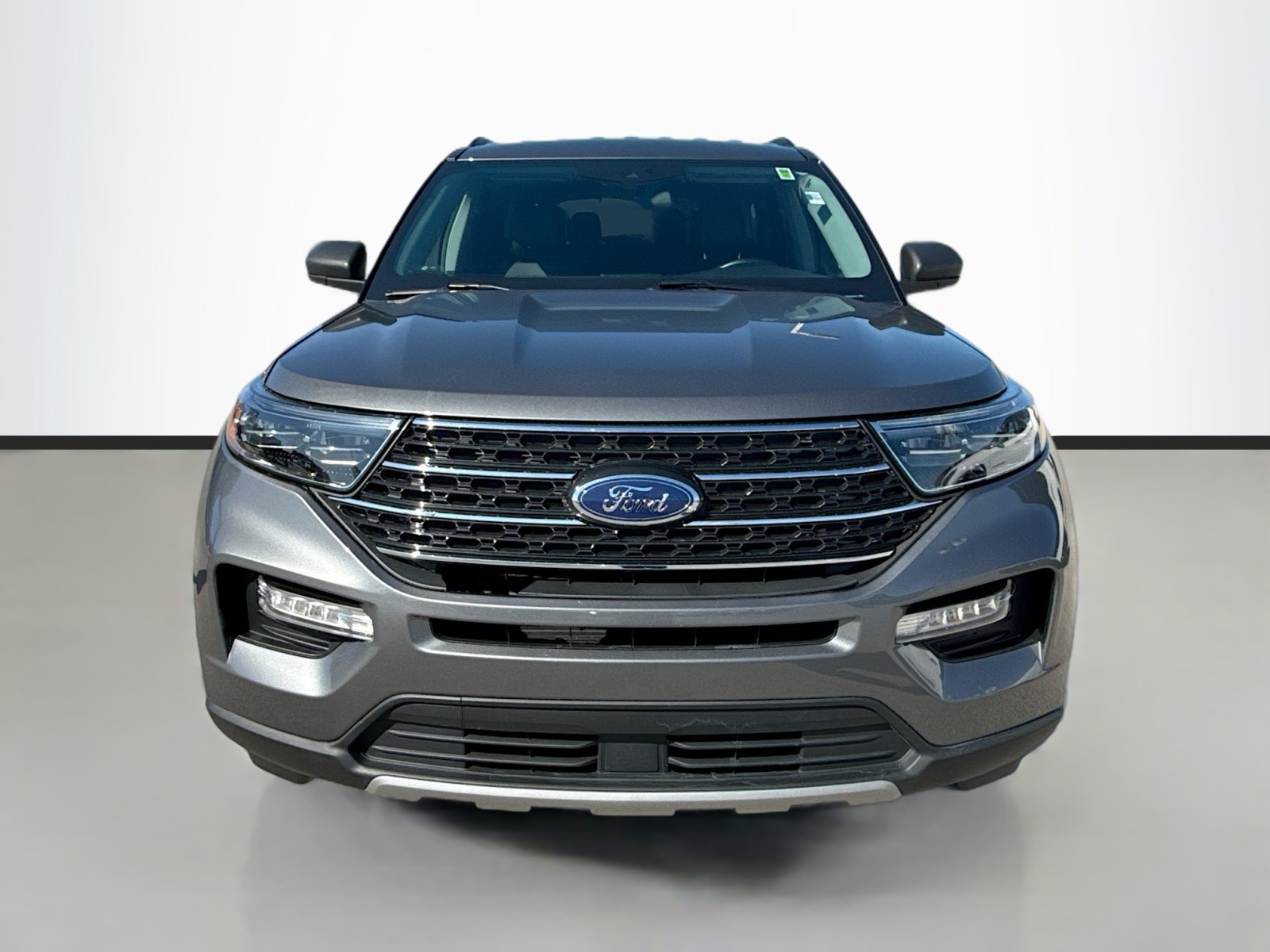 2022 Ford Explorer XLT photo 2