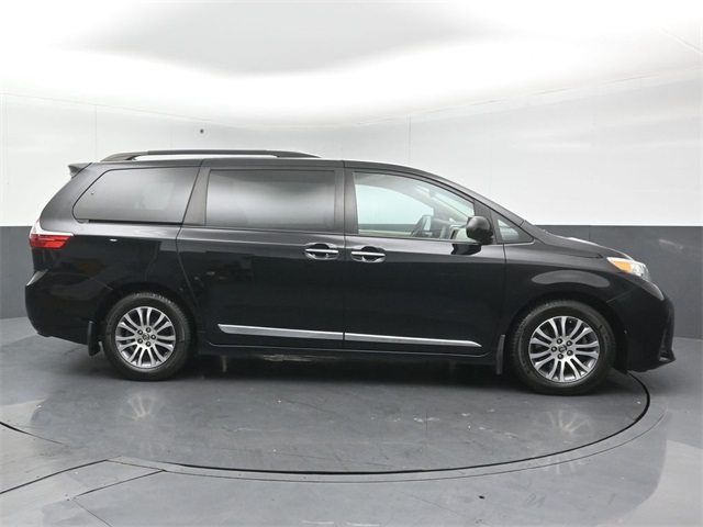 2018 TOYOTA SIENNA - Image 8